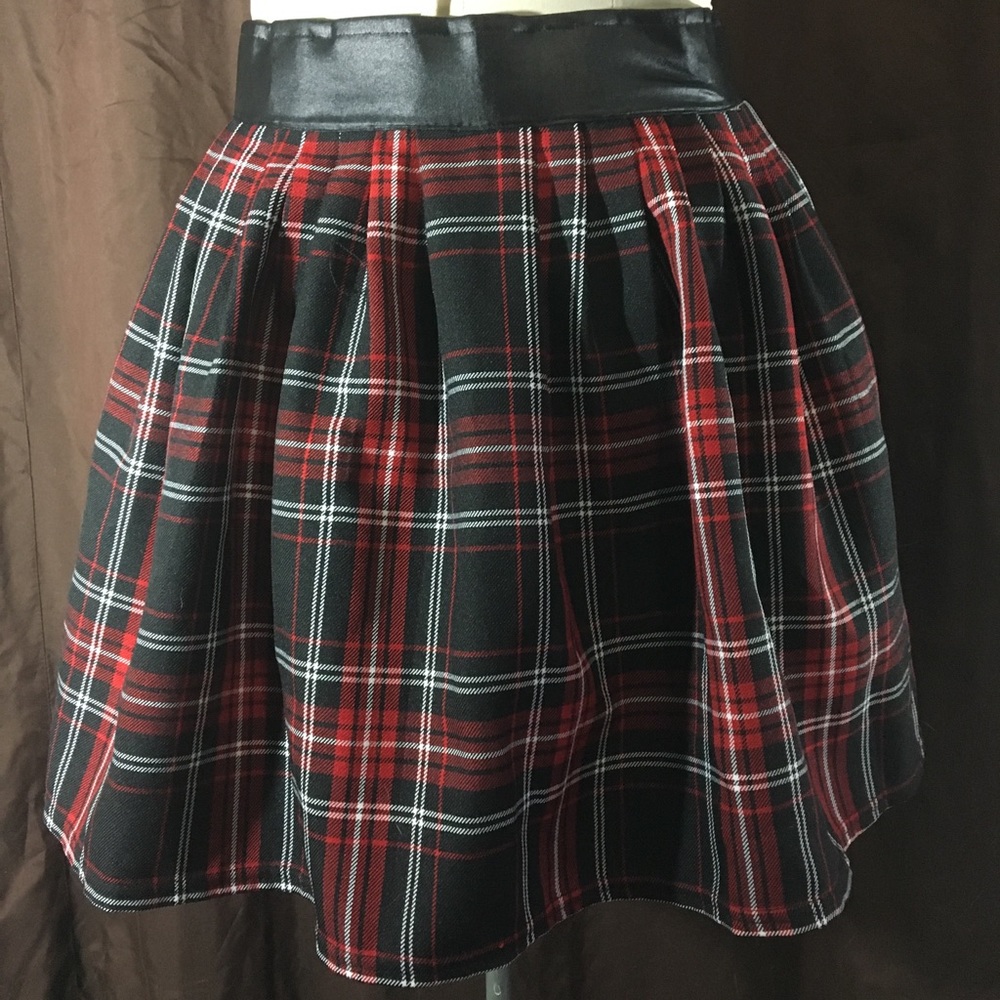 Plaid mini skirt